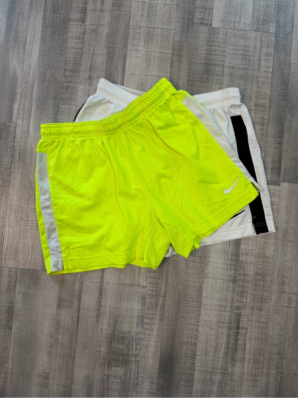 Nike Dri-FIT Women’s Athletic Running Shorts Lot of 2 Size Small Neon & White
